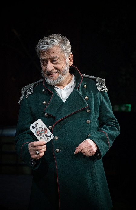 Fotografia ze spektaklu: „Niepoprawni (Fantazy)” w reżyserii Macieja Englerta (2015).