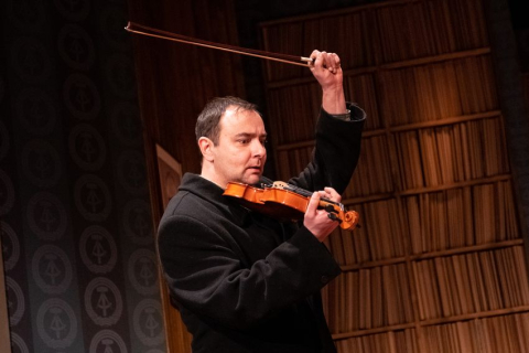 Mariusz Ostrowski w roli Ludwiga w spektaklu pt. 