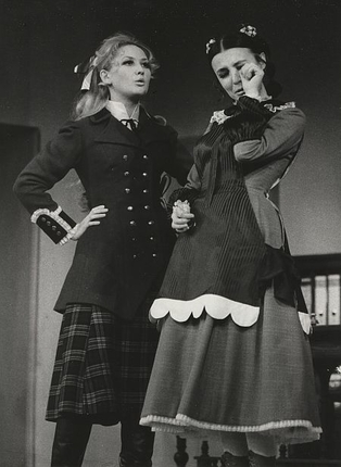 Barbara Sołtysik (Matylda), Marta Lipińska (Aniela)<br/> fot. Edward Hartwig